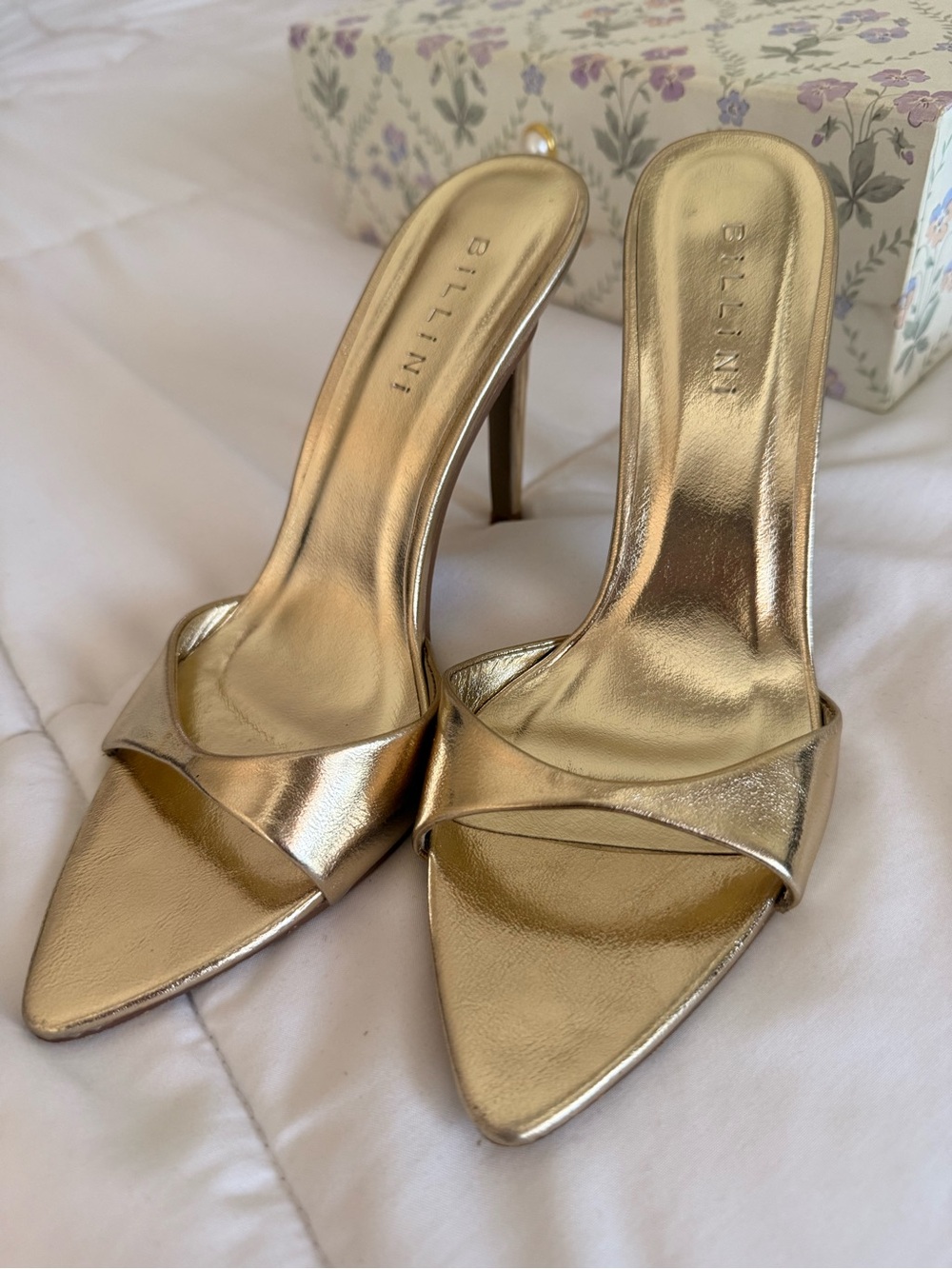 Billini Metallic Gold Pointed Slide Heels size 7